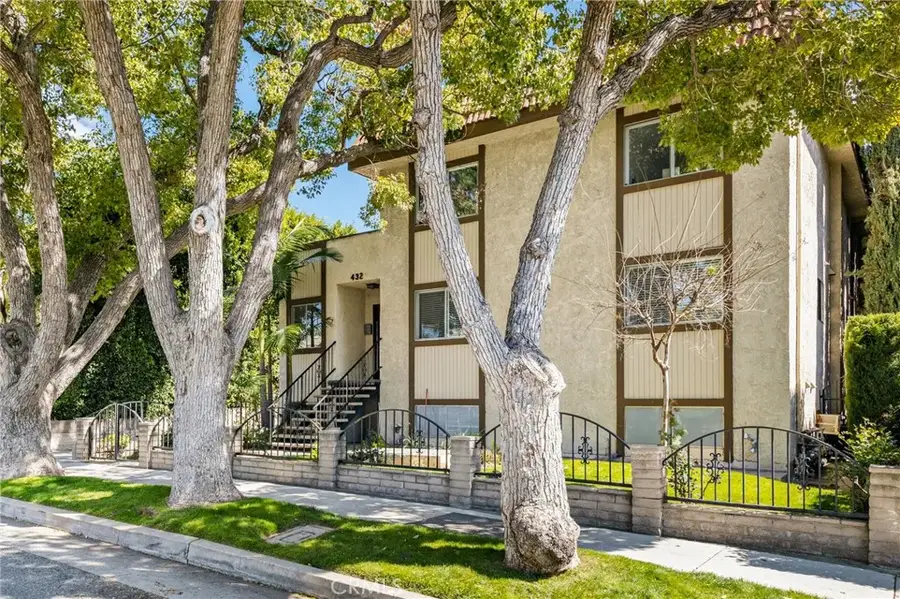 432 S Oak Knoll Avenue #4, Pasadena, CA 91101 - #3