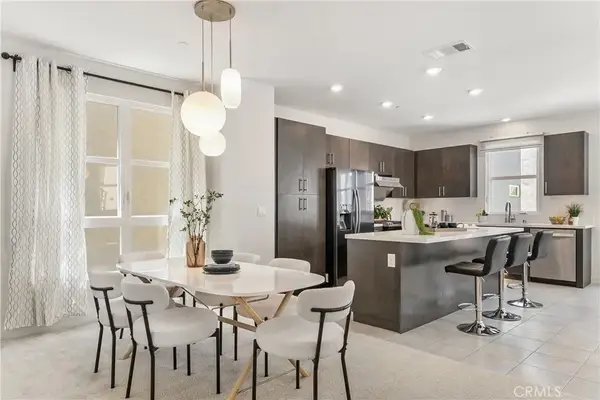 2700 E Chaucer East #41, Los Angeles, CA 90065