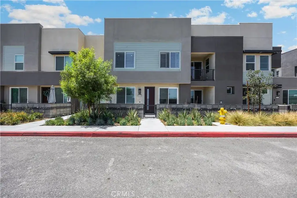 3681 E Jacobson Paseo #9, Ontario, CA 91761 - #1