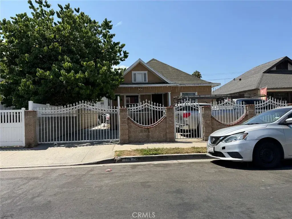1182 Rolland Curtis Place, Los Angeles, CA 90037 - #1