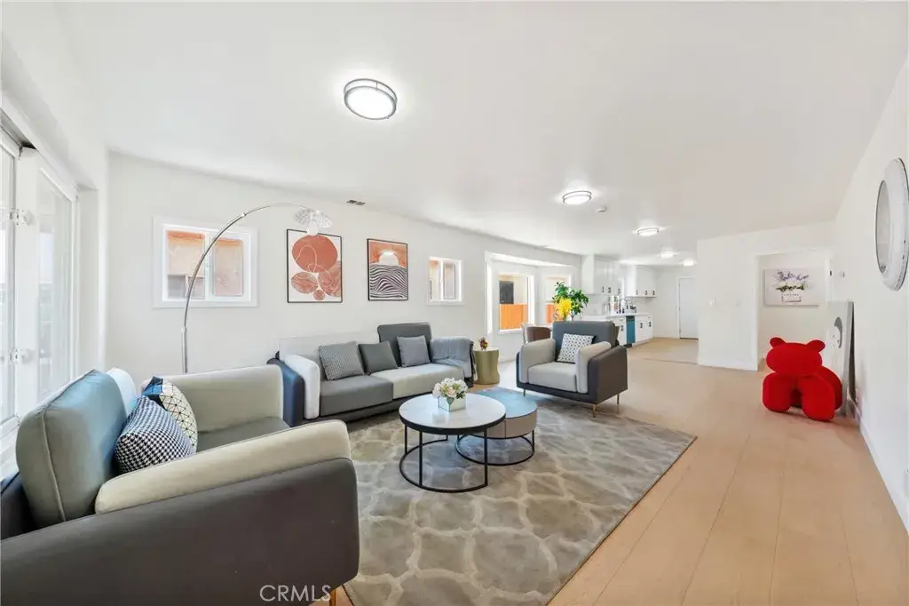 1132 W 55th Street, Los Angeles, CA 90037 - #1