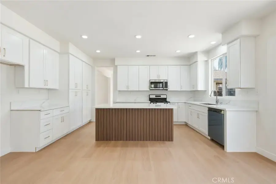 25868 Boulder Rock Pl, Menifee, CA 92585 - #3