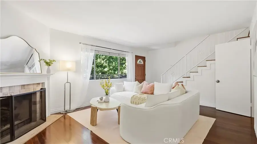 432 S Oak Knoll Avenue #4, Pasadena, CA 91101 - #2