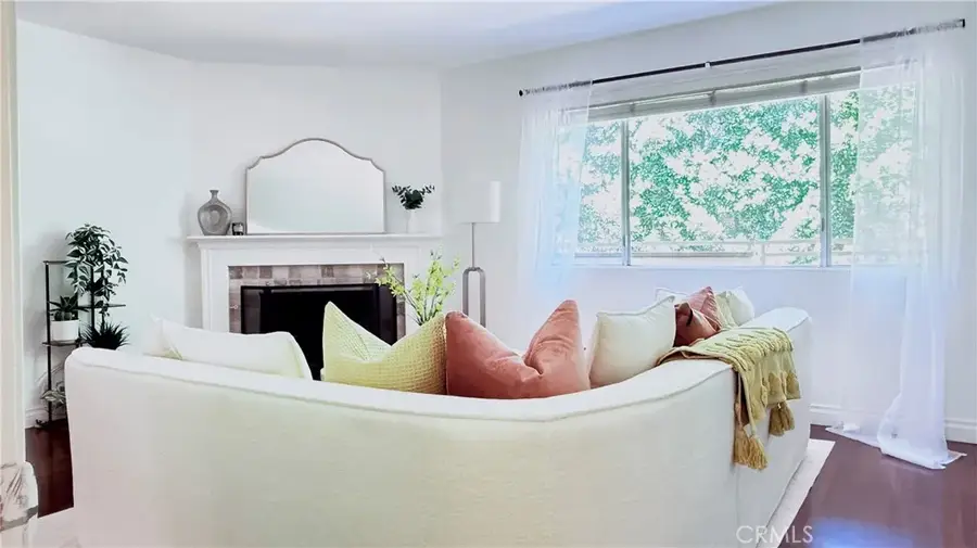 432 S Oak Knoll Avenue #4, Pasadena, CA 91101 - #3