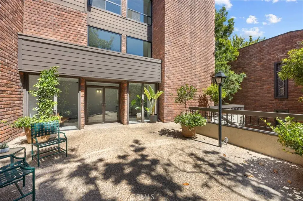 700 S Lake Avenue #109, Pasadena, CA 91106 - #1