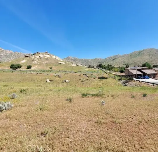 3000 Valencia Hill Dr., Riverside, CA 92507 - #3