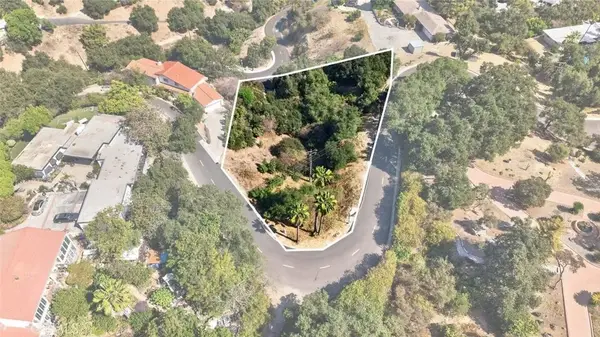 943 Hillcrest, Pomona, CA 91768