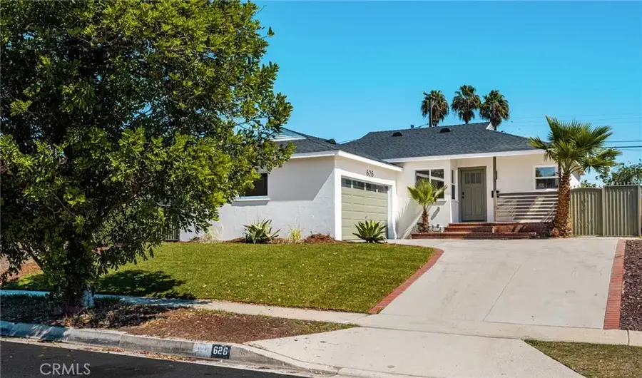 626 S Caswell Avenue, Compton, CA 90220 - #2