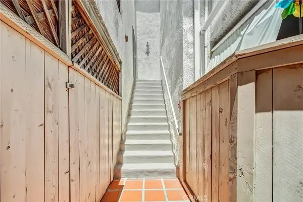 8221 Langdon Avenue #207, Van Nuys, CA 91406