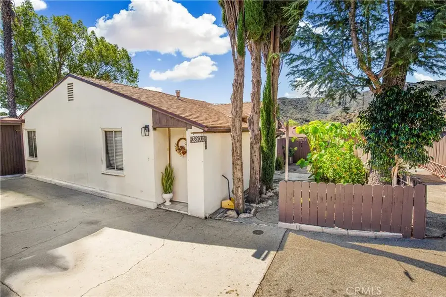 2830 Montrose Avenue, La Crescenta, CA 91214 - #3