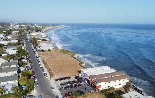 6745-6747 Del Playa Drive, ISLA VISTA, CA 93117