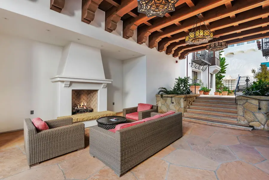 18 W Victoria Street #Apt 112, Santa Barbara, CA 93101 - #3