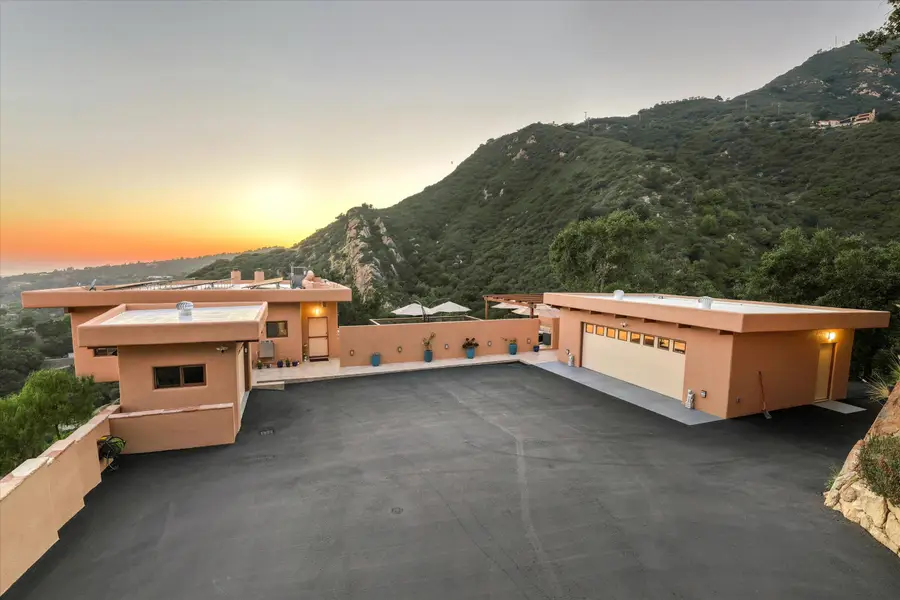 280 W Mountain Drive, Santa Barbara, CA 93103 - #2