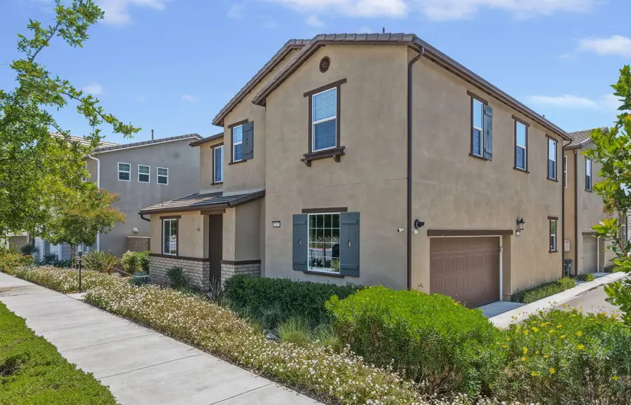 2072 Harvest Loop, Santa Paula, CA 93060 - #2