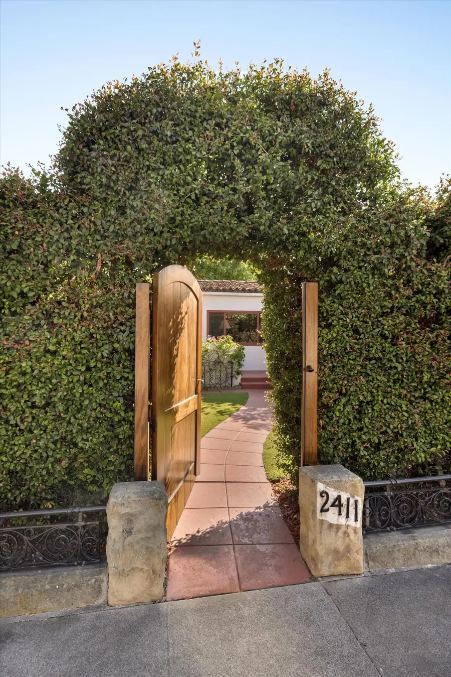 2411 Chapala Street, Santa Barbara, CA 93105 - #2