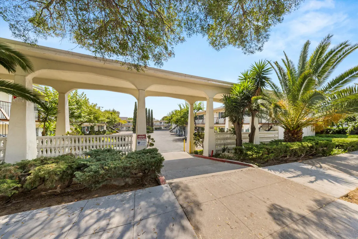 1825 Chapala Street, Santa Barbara, CA 93101 - #1