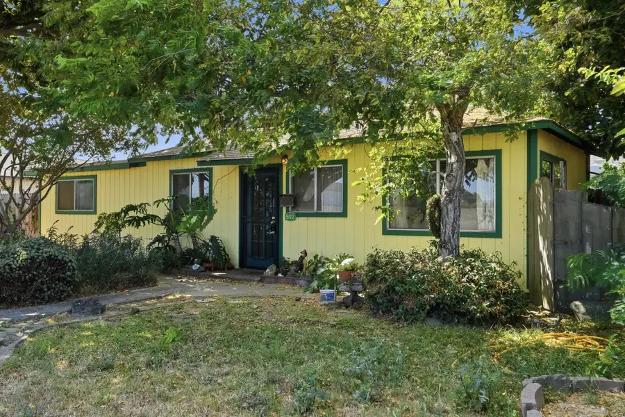 502 E Chestnut Avenue, Lompoc, CA 93436 - #2