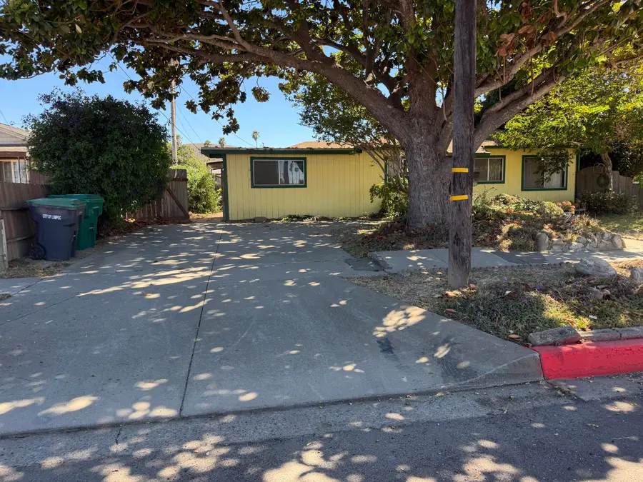 502 E Chestnut Avenue, Lompoc, CA 93436 - #3
