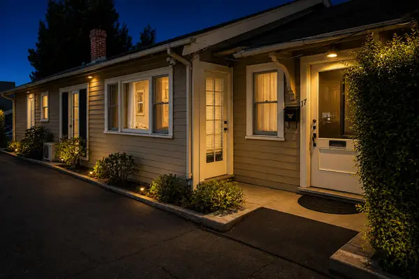 17 W Valerio Street, SANTA BARBARA, CA 93101