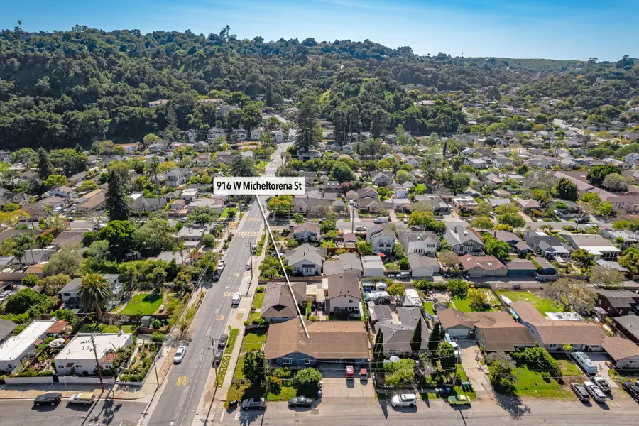 916 W Micheltorena Street, Santa Barbara, CA 93101 - #2