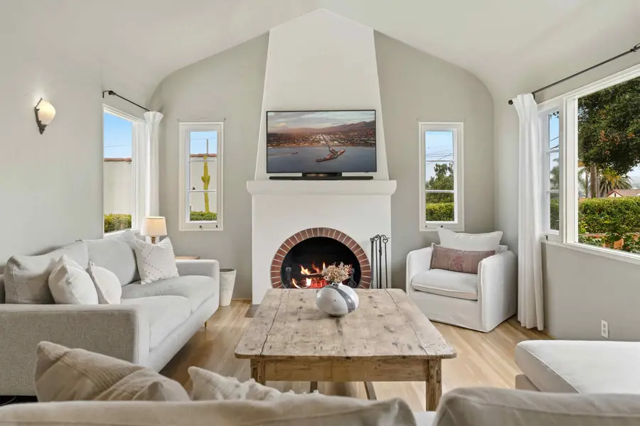 1302 E Cota Street, Santa Barbara, CA 93103 - #3