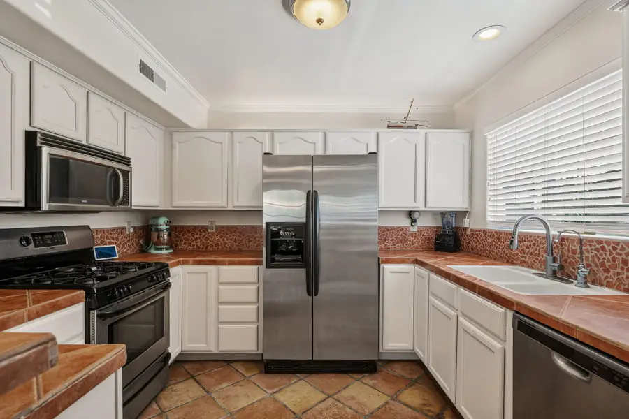1121 San Andres Street #D, Santa Barbara, CA 93101 - #2