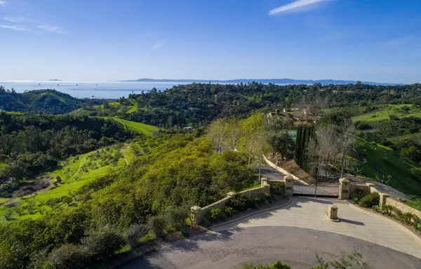 998 W Mountain Drive, SANTA BARBARA, CA 93103