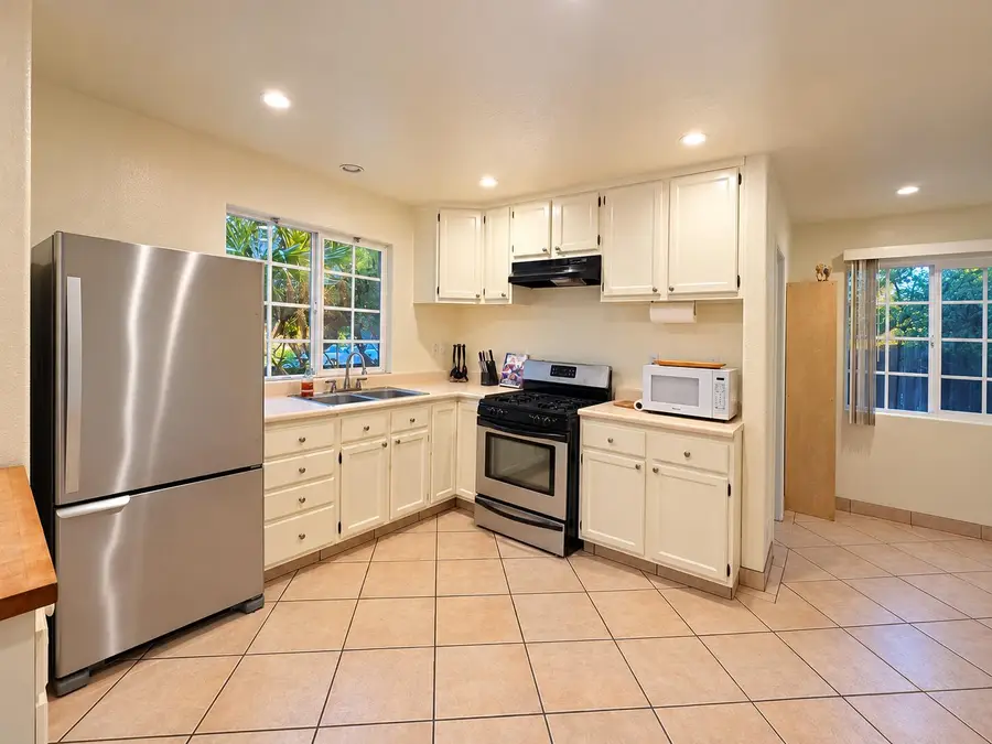 1204 San Andres Street, Santa Barbara, CA 93101 - #3