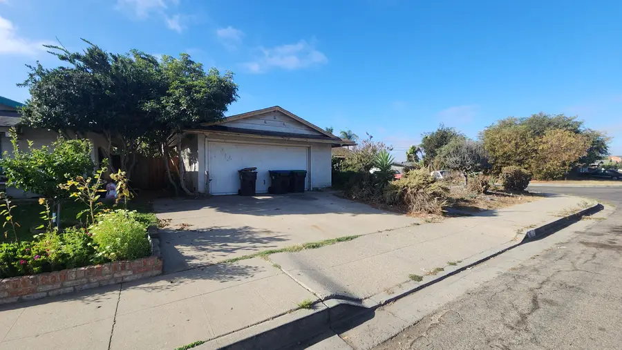 412 W Monroe Street, Santa Maria, CA 93458 - #2