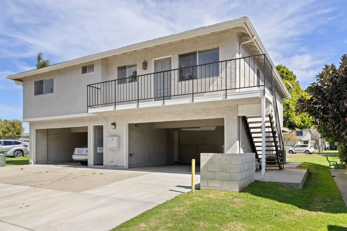 1127 Acadia Place, San Buenaventura Ventura, CA 93003 - #1