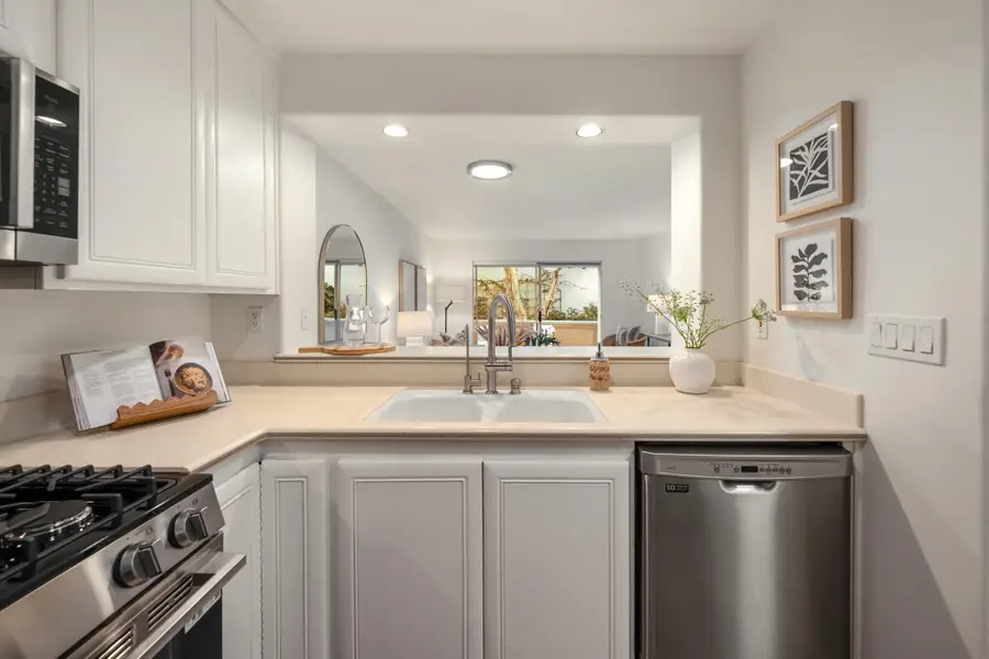 211 Por La Mar Circle, Santa Barbara, CA 93103 - #3