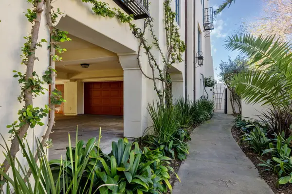 218 Santa Barbara Street #D, SANTA BARBARA, CA 93101