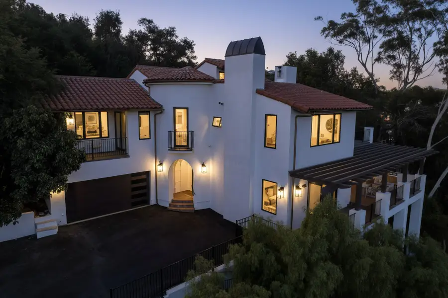 210 Las Alturas Road, Santa Barbara, CA 93103 - #2