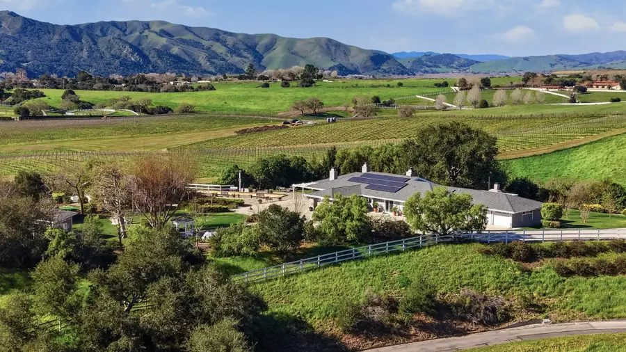 905 Croft Lane, Solvang, CA 93463 - #2
