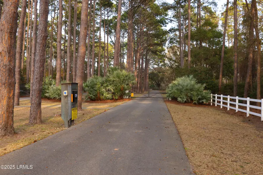 16 Vista Boulevard W, Saint Helena Island, SC 29920 - Image #2
