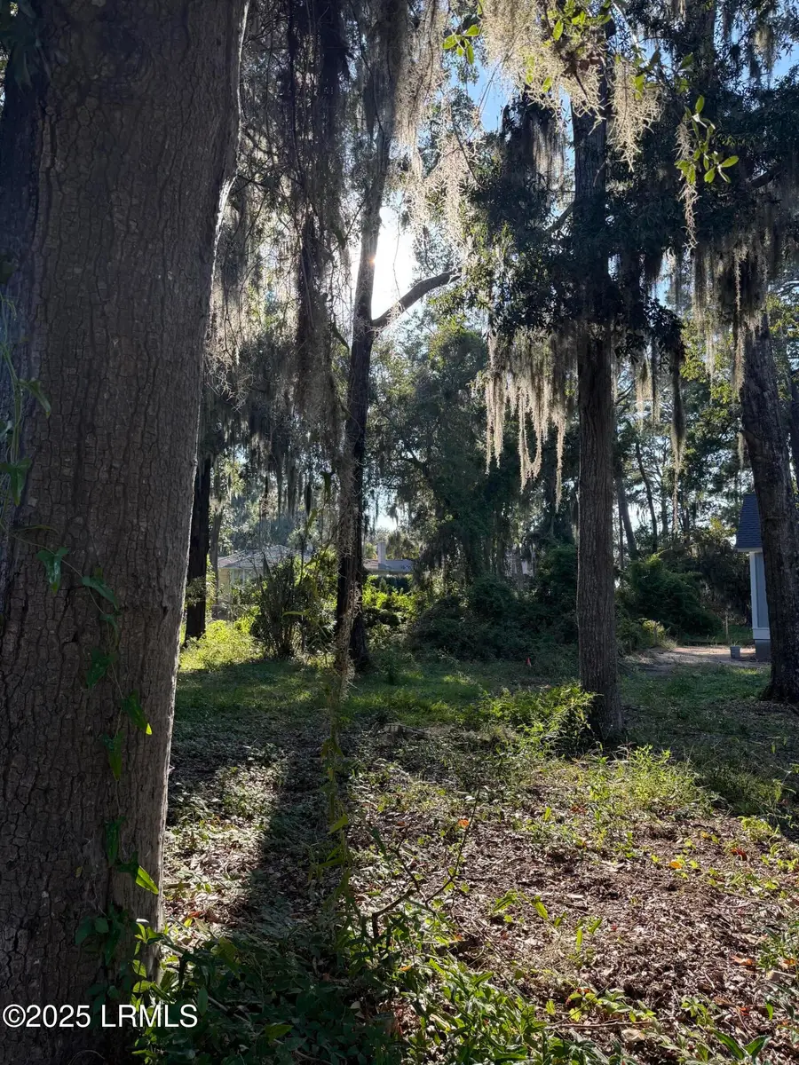 2214 Pigeon Point Road, Beaufort, SC 29902 - Image #3