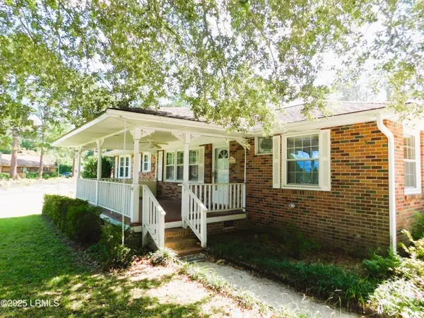 1507 Battery Creek Road, Beaufort, SC 29902