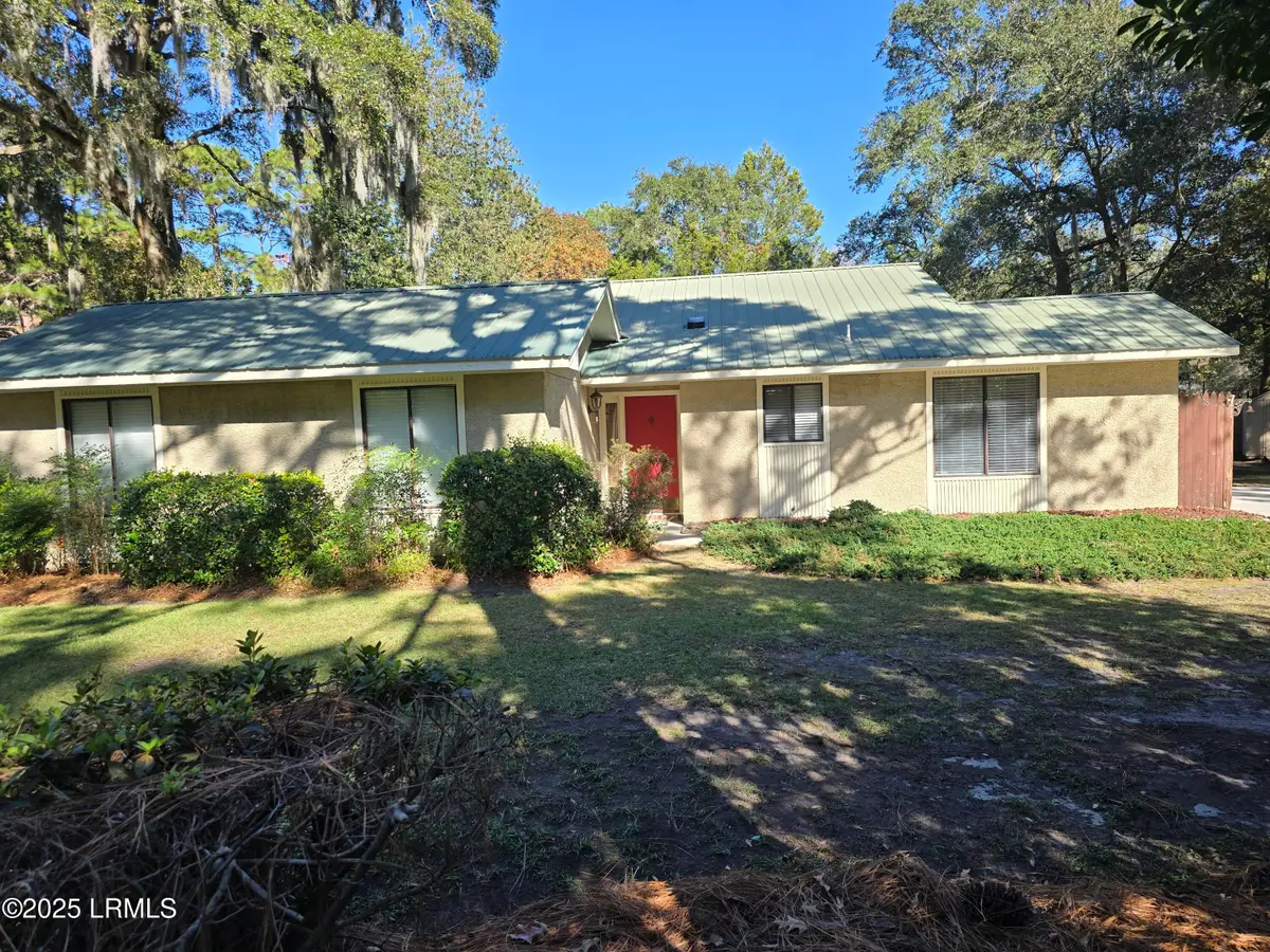 18 Middle Road, Beaufort, SC 29907 - Image #1