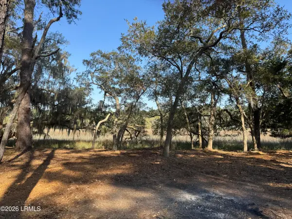 14 River Drive, Beaufort, SC 29907