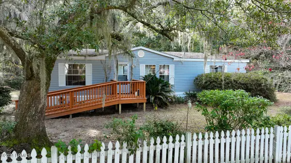 21 Mixon Road, St. Helena Island, SC 29920