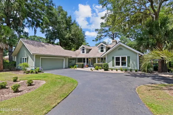 408 Island Circle E, St. Helena Island, SC 29920