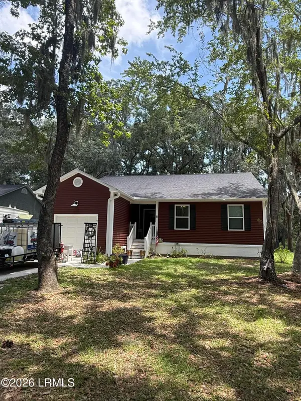 8 Canopy Lane, St. Helena Island, SC 29920