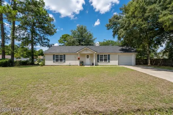 77 Pelican Circle, Beaufort, SC 29906