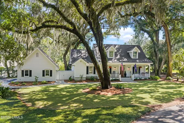 402 Island Circle E, St. Helena Island, SC 29920