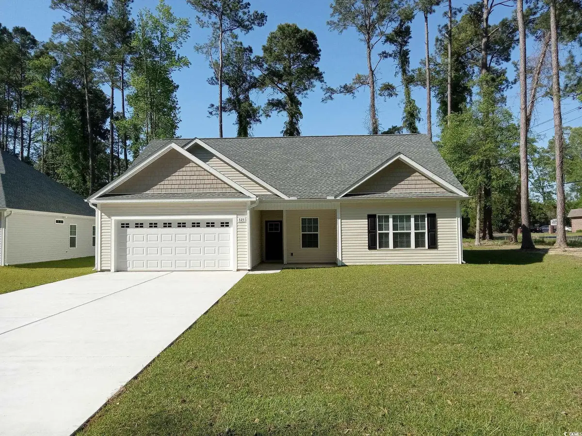 525 Vineland Dr, Whiteville, NC 28472 - #1