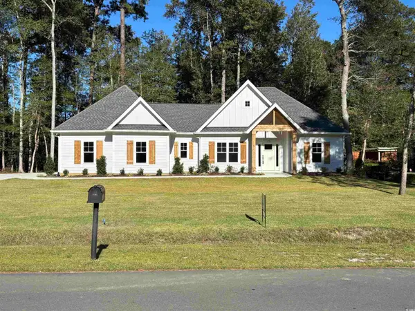 25 Pinewood Dr., Carolina Shores, SC 28467