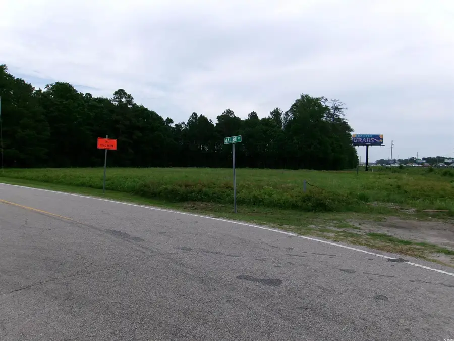 1220 Malibu Ln., Myrtle Beach, SC 29577 - Image #2