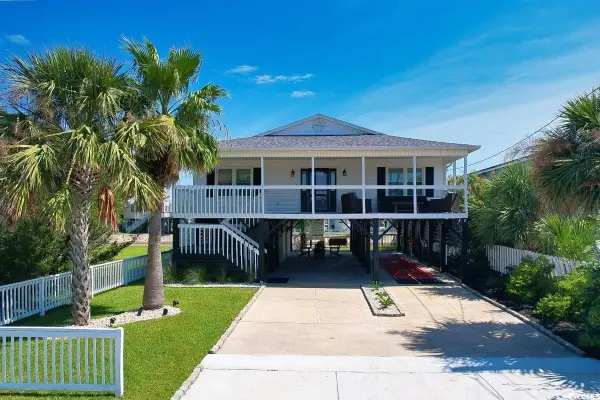 312 35th Ave. N, North Myrtle Beach, SC 29582