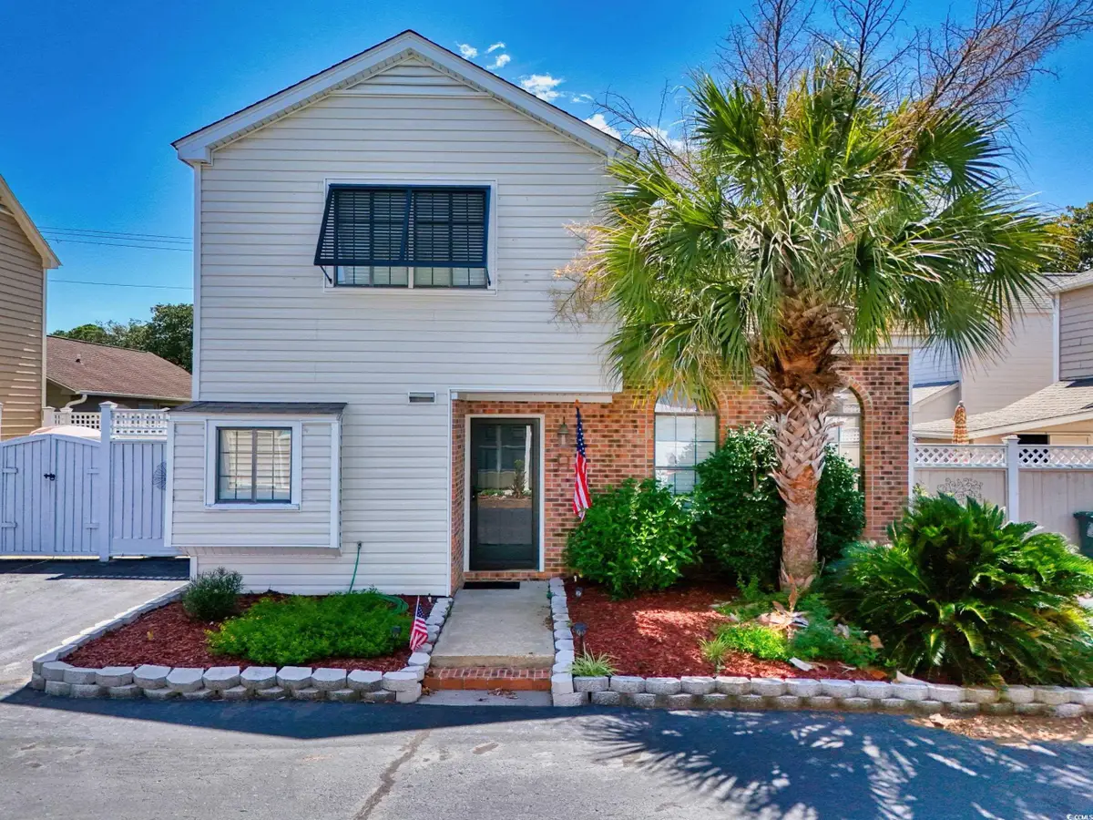 1004 Edge Dr., North Myrtle Beach, SC 29582 - #1