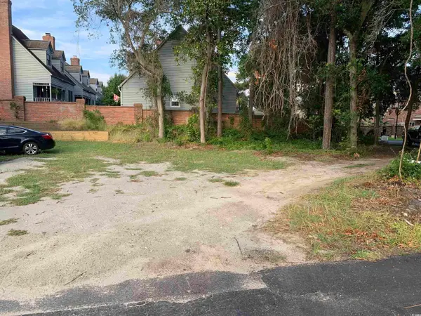 935 Edge Dr., North Myrtle Beach, SC 29582